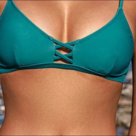 💕👙Cupshe Bikini Top💕👙 - Picture 3 of 6